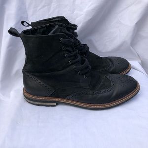 Robert Wayne Black Suede Wingtip Boot Size 10D